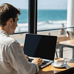 laptop-cafe-sea Laptop cafe